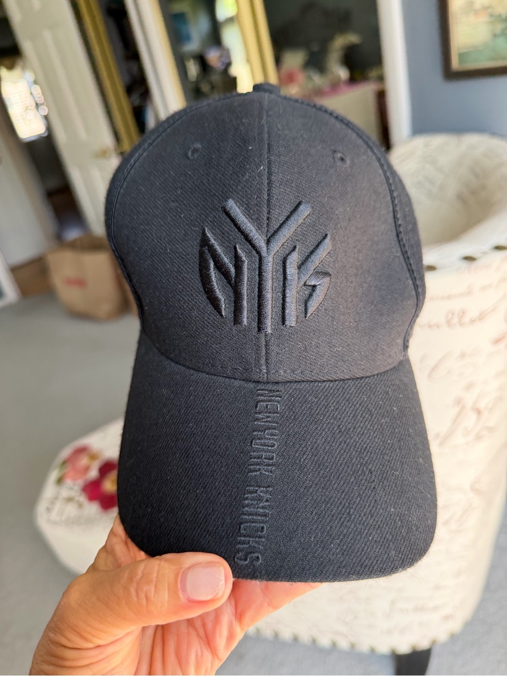 Black NY Knicks Embroidered Logo Baseball Cap